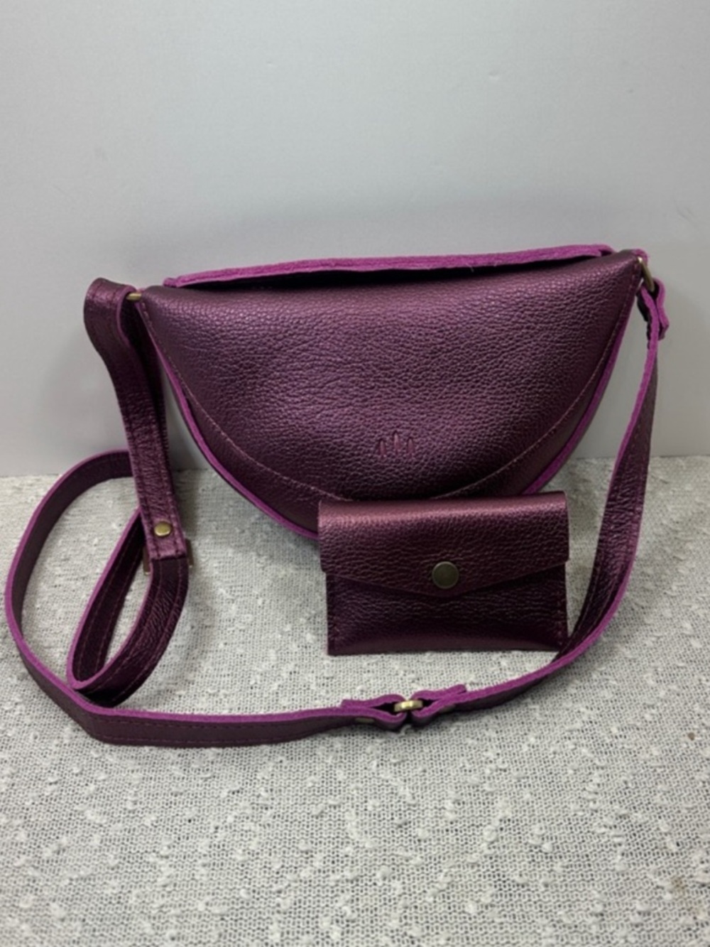 PORTLAND LEATHER GOODS Premium Small Ultraviolet Koala Sling Bag & Snap Wallet - Picture 2 of 12